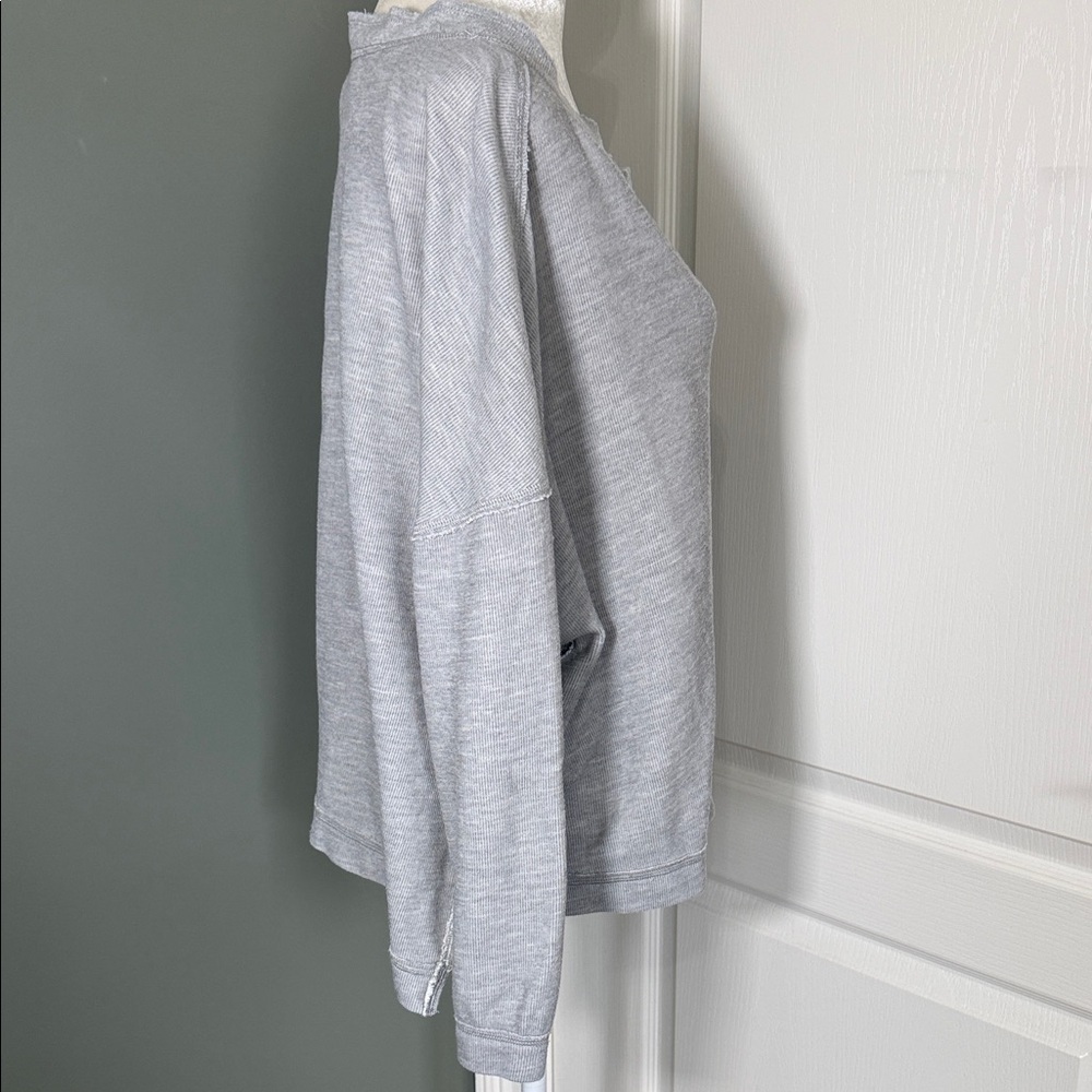 Free People We The Free Thermal Top Gray Oversized Waffle Knit Small - Picture 9 of 10
